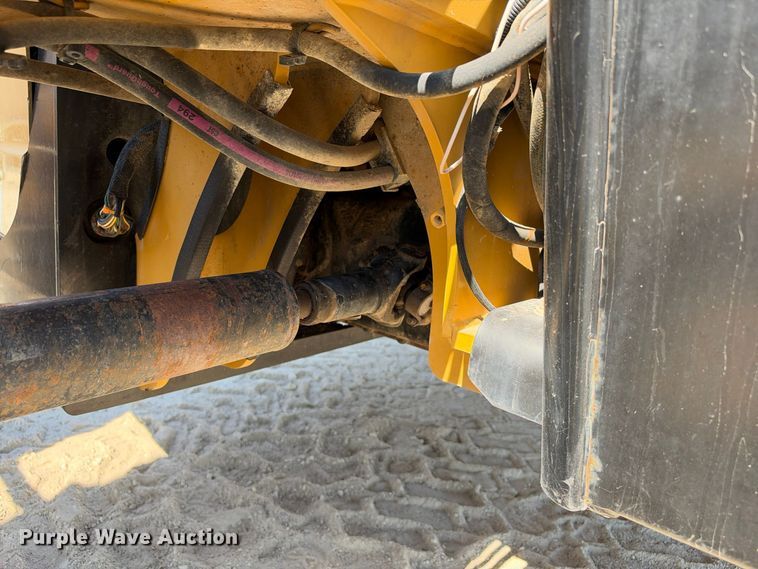 image for item FN3820 2013 Caterpillar TL1055C telehandler