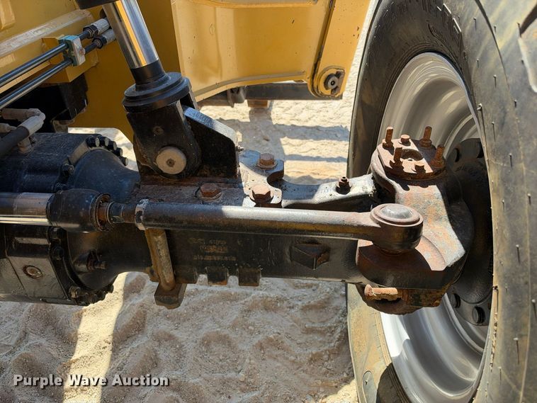 image for item FN3820 2013 Caterpillar TL1055C telehandler