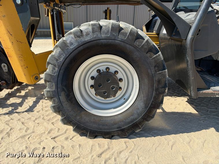 image for item FN3820 2013 Caterpillar TL1055C telehandler
