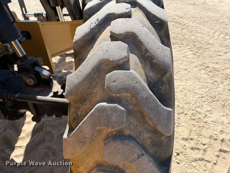 image for item FN3820 2013 Caterpillar TL1055C telehandler