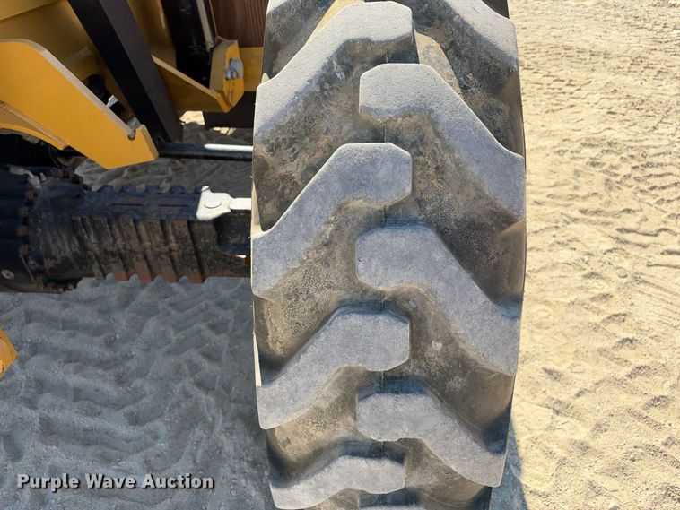 image for item FN3820 2013 Caterpillar TL1055C telehandler