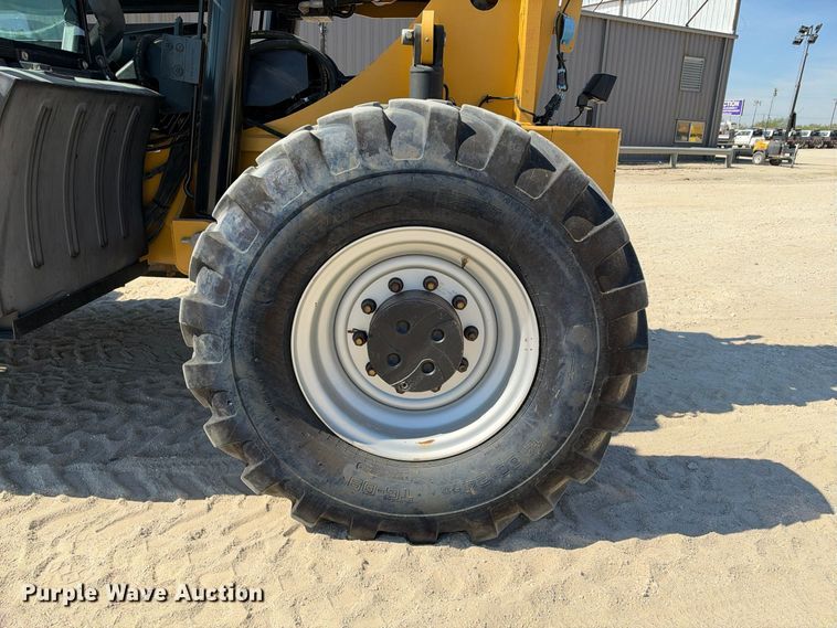 image for item FN3820 2013 Caterpillar TL1055C telehandler