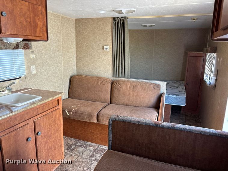 image for item FN3823 2012 Homette Skyline 237 Texan camper