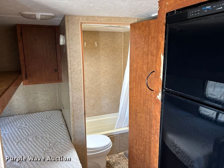 image for item FN3823 2012 Homette Skyline 237 Texan camper