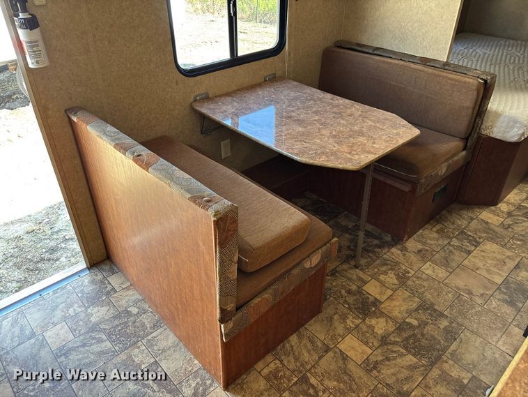 image for item FN3823 2012 Homette Skyline 237 Texan camper