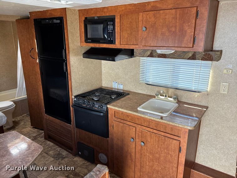 image for item FN3823 2012 Homette Skyline 237 Texan camper