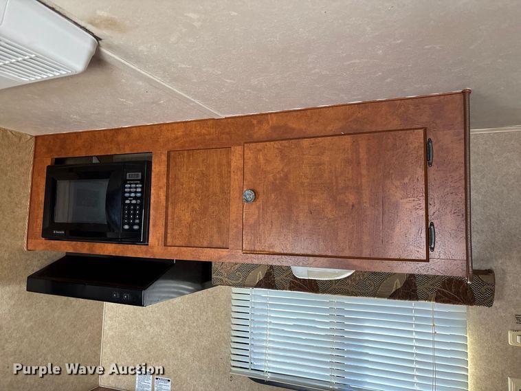image for item FN3823 2012 Homette Skyline 237 Texan camper