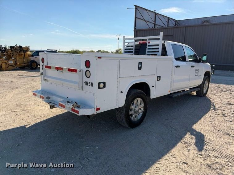 image for item FN3824 2015 Chevrolet Silverado 2500HD 4X4 Crew Cab utility bed pickup truck