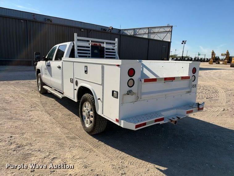 image for item FN3824 2015 Chevrolet Silverado 2500HD 4X4 Crew Cab utility bed pickup truck