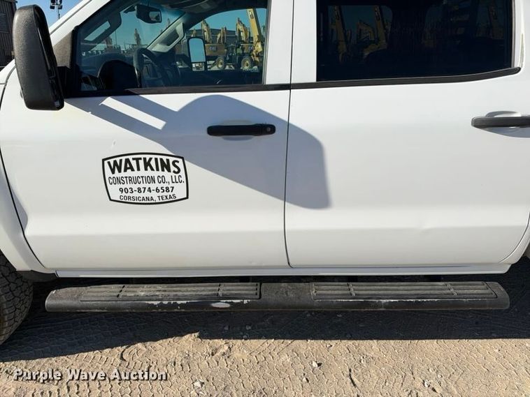 image for item FN3824 2015 Chevrolet Silverado 2500HD 4X4 Crew Cab utility bed pickup truck
