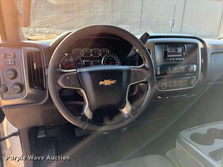 image for item FN3824 2015 Chevrolet Silverado 2500HD 4X4 Crew Cab utility bed pickup truck