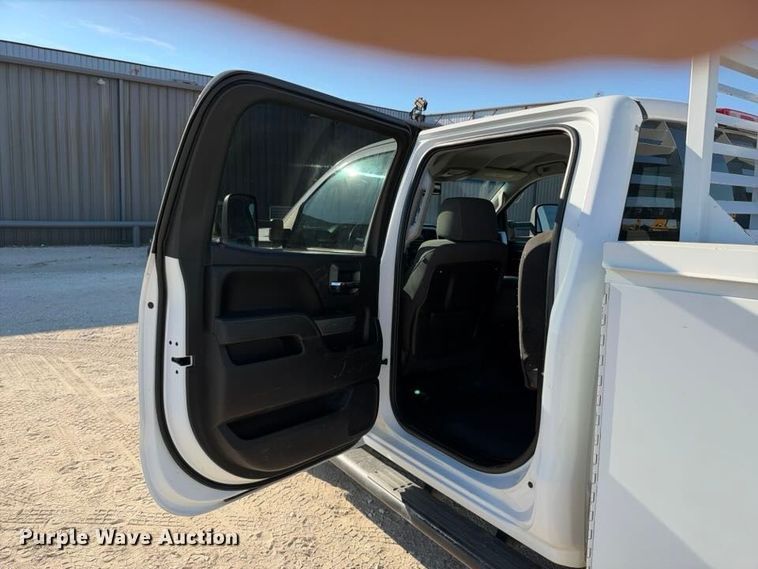 image for item FN3824 2015 Chevrolet Silverado 2500HD 4X4 Crew Cab utility bed pickup truck