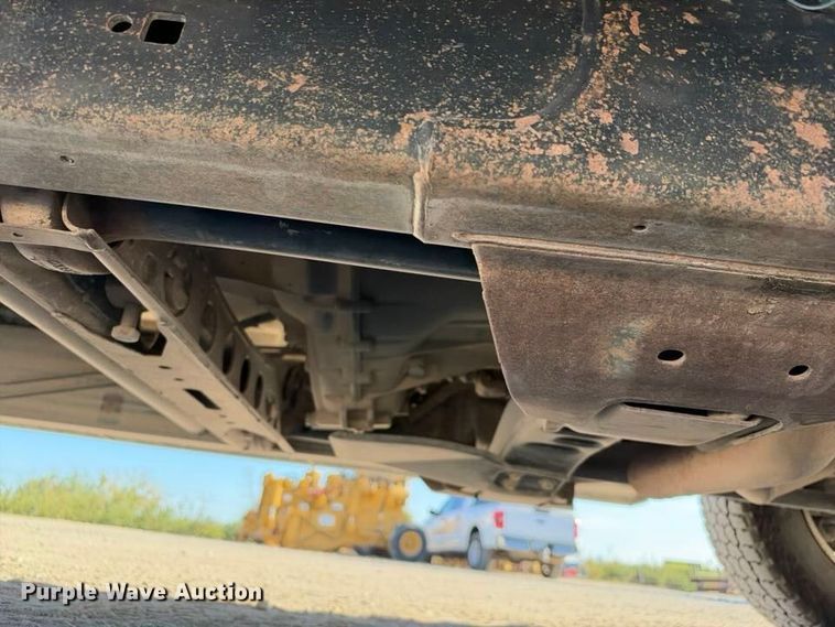 image for item FN3824 2015 Chevrolet Silverado 2500HD 4X4 Crew Cab utility bed pickup truck