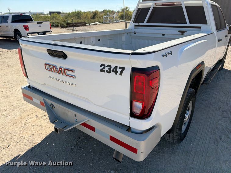 image for item FN3825 2023 GMC Sierra 2500HD 4X4 Crew Cab pickup truck