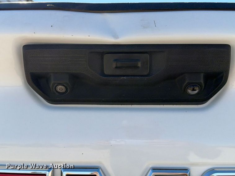 image for item FN3825 2023 GMC Sierra 2500HD 4X4 Crew Cab pickup truck