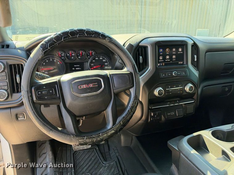 image for item FN3825 2023 GMC Sierra 2500HD 4X4 Crew Cab pickup truck