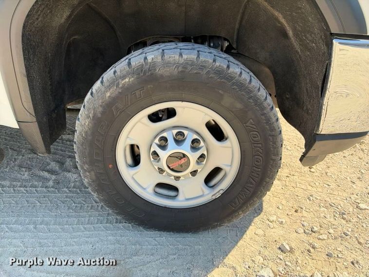 image for item FN3825 2023 GMC Sierra 2500HD 4X4 Crew Cab pickup truck