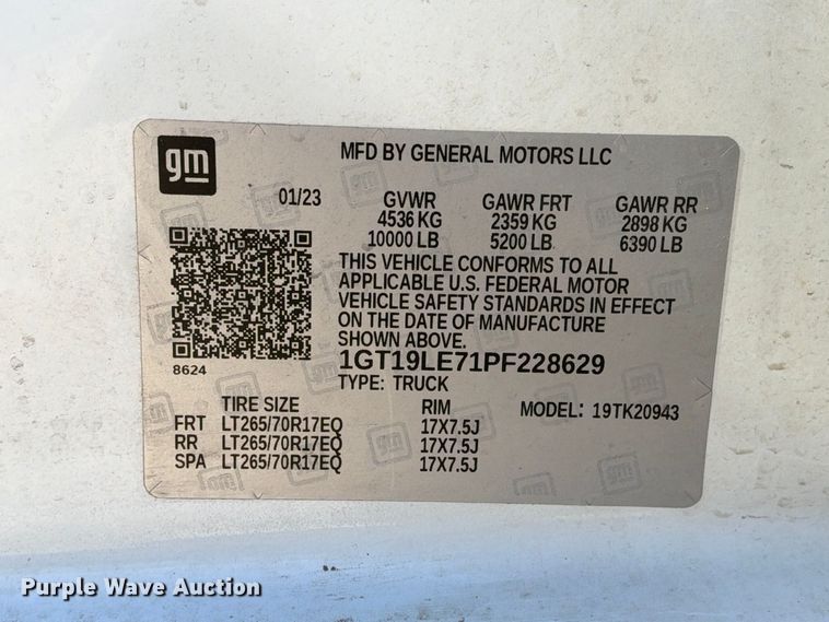 image for item FN3825 2023 GMC Sierra 2500HD 4X4 Crew Cab pickup truck