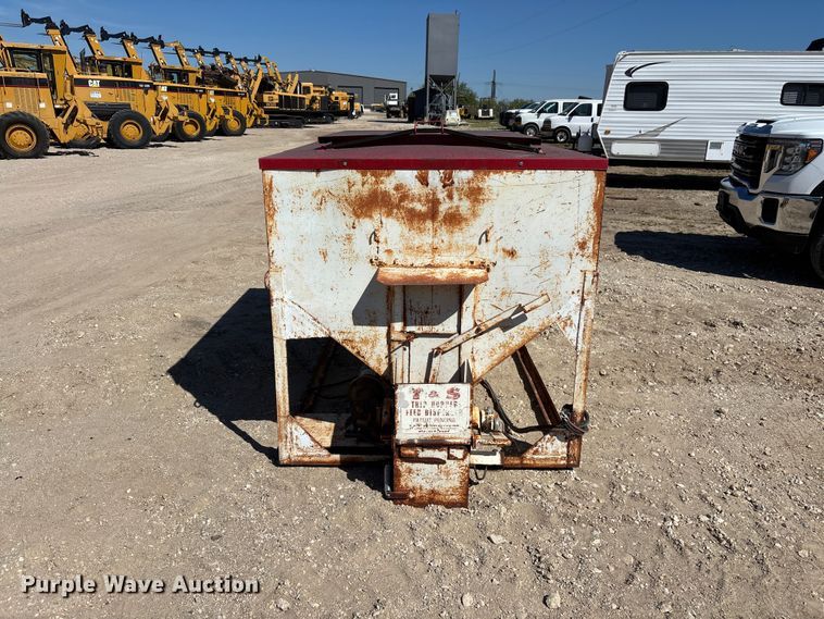 image for item FN3826 T&S Manufacturing Trip Hopper cake feeder