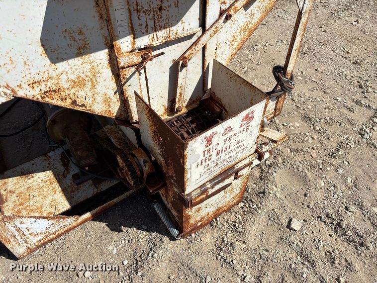 image for item FN3826 T&S Manufacturing Trip Hopper cake feeder