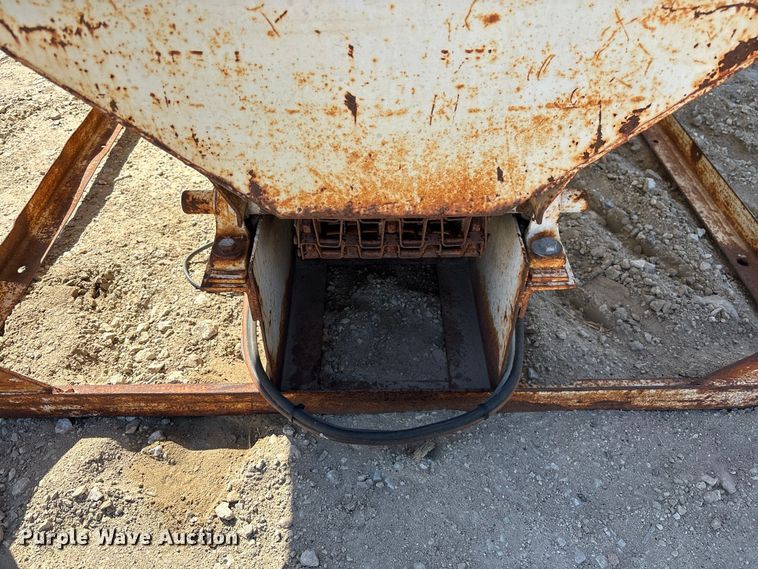 image for item FN3826 T&S Manufacturing Trip Hopper cake feeder