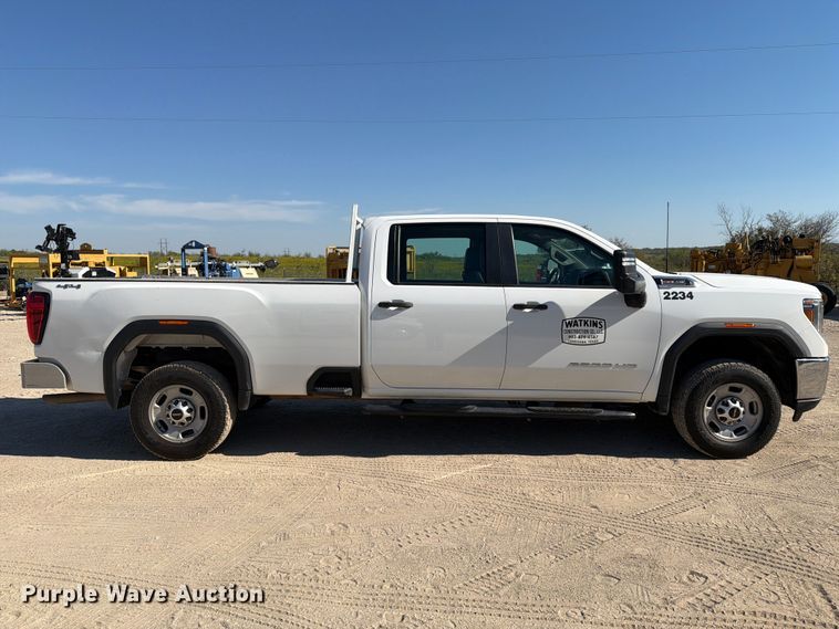 image for item FN3827 2022 GMC Sierra 2500HD 4X4 Crew Cab pickup truck