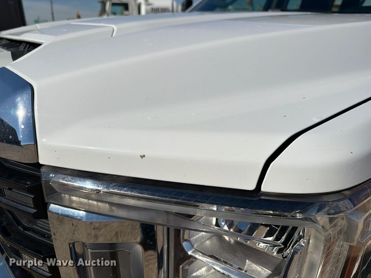 image for item FN3827 2022 GMC Sierra 2500HD 4X4 Crew Cab pickup truck