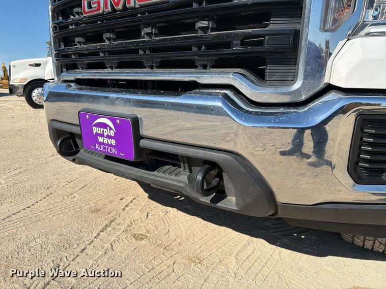 image for item FN3827 2022 GMC Sierra 2500HD 4X4 Crew Cab pickup truck