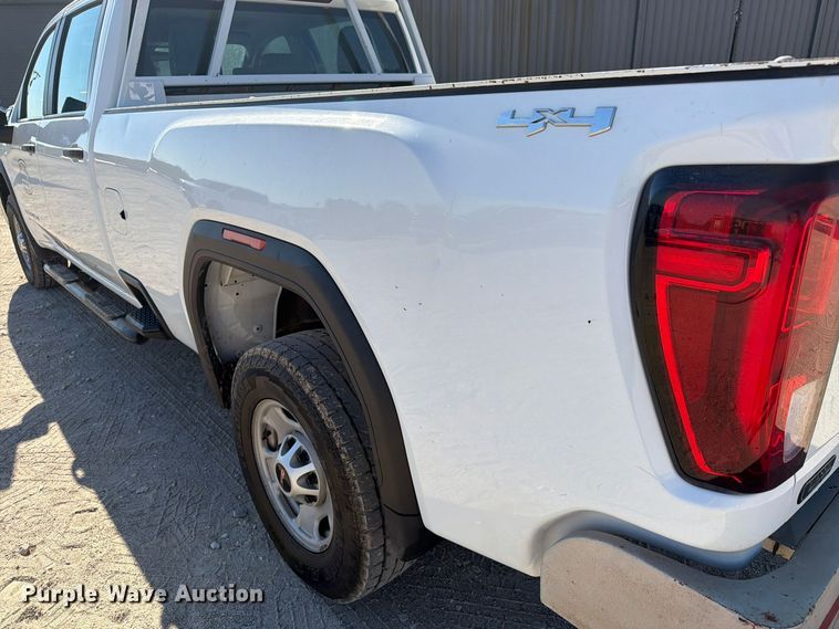 image for item FN3827 2022 GMC Sierra 2500HD 4X4 Crew Cab pickup truck