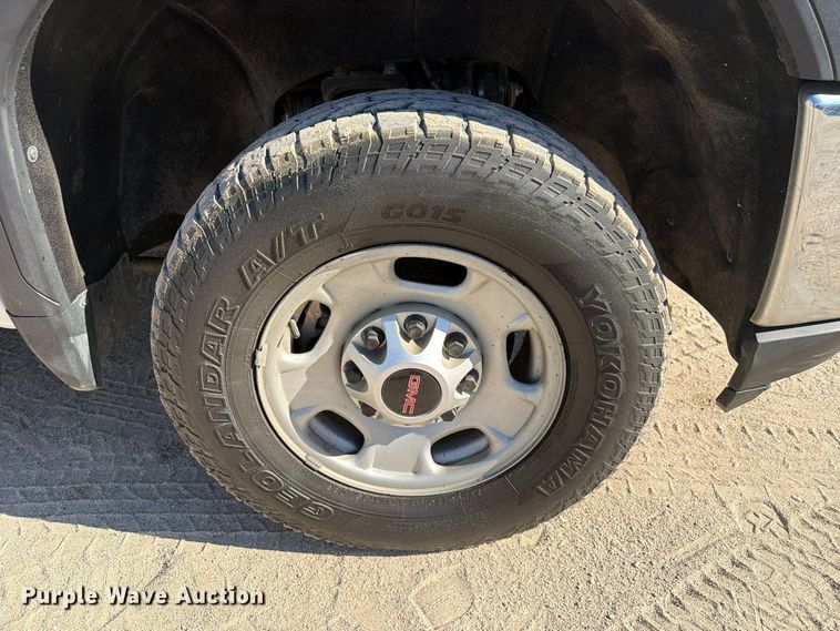 image for item FN3827 2022 GMC Sierra 2500HD 4X4 Crew Cab pickup truck