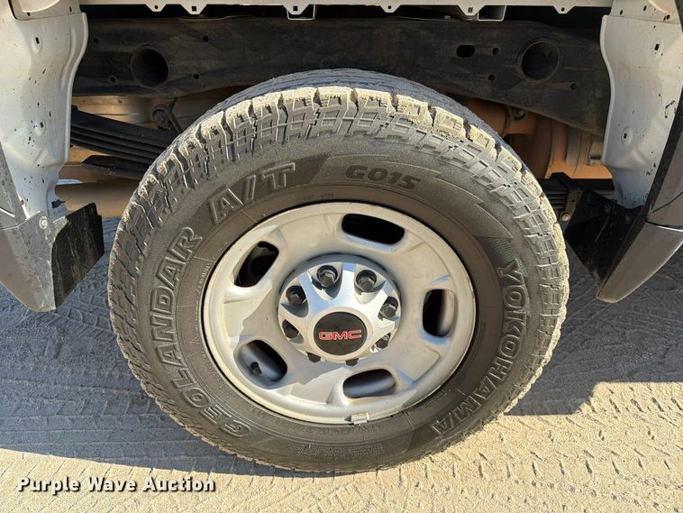 image for item FN3827 2022 GMC Sierra 2500HD 4X4 Crew Cab pickup truck