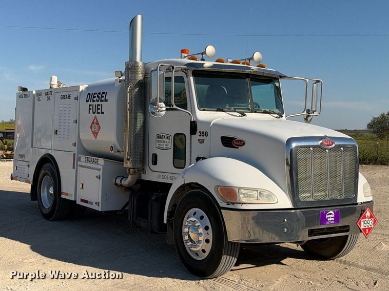 image for item FN3828 2009 Peterbilt 335 fuel / lube truck