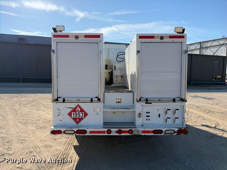 image for item FN3828 2009 Peterbilt 335 fuel / lube truck