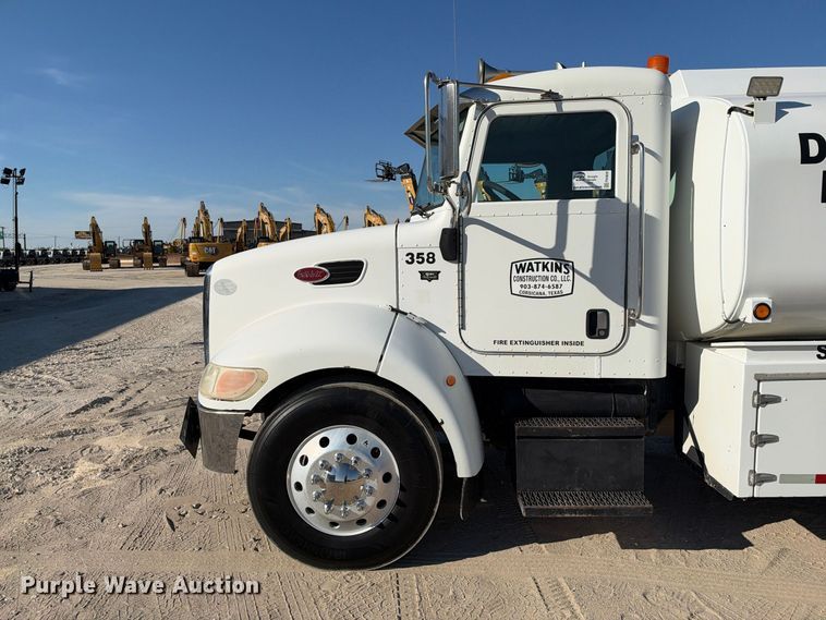 image for item FN3828 2009 Peterbilt 335 fuel / lube truck