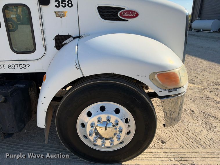 image for item FN3828 2009 Peterbilt 335 fuel / lube truck