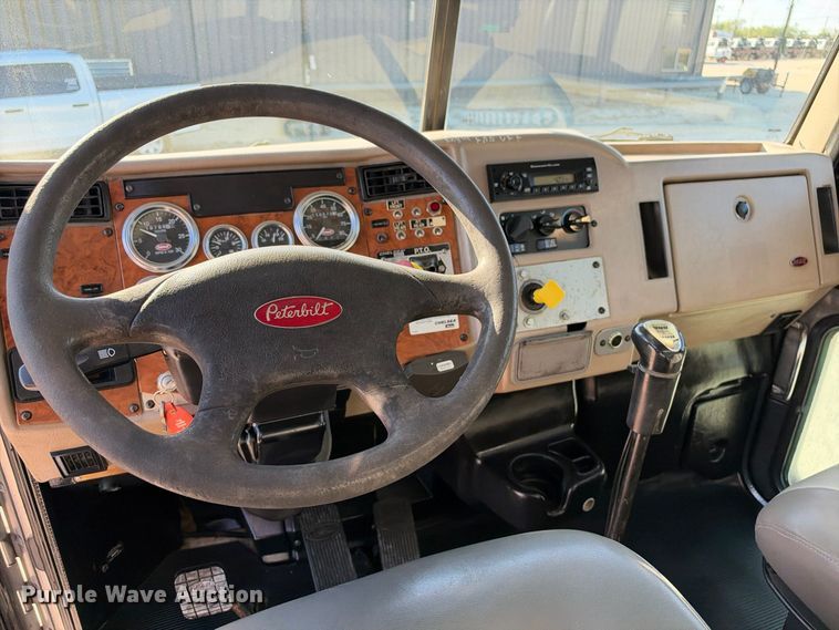 image for item FN3828 2009 Peterbilt 335 fuel / lube truck
