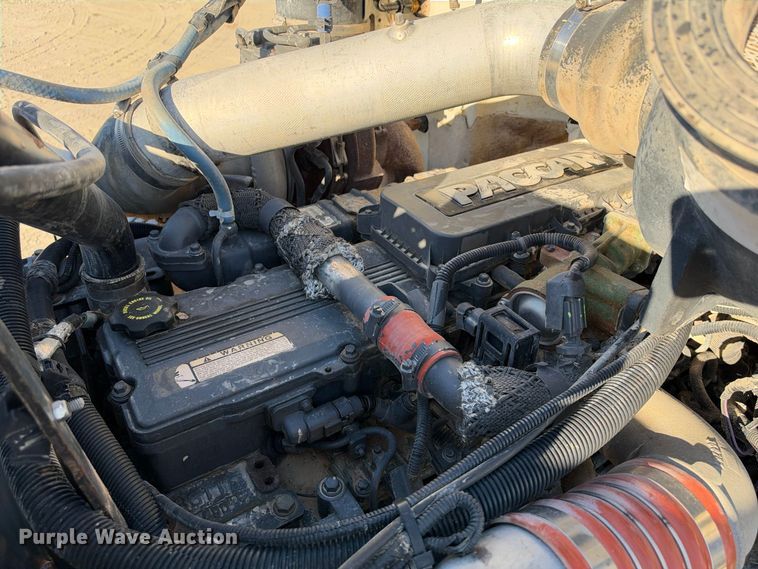image for item FN3828 2009 Peterbilt 335 fuel / lube truck