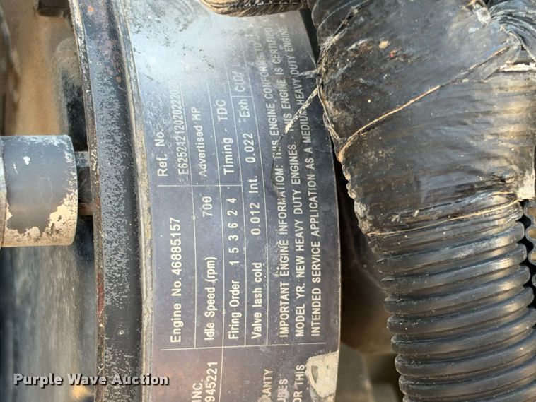 image for item FN3828 2009 Peterbilt 335 fuel / lube truck