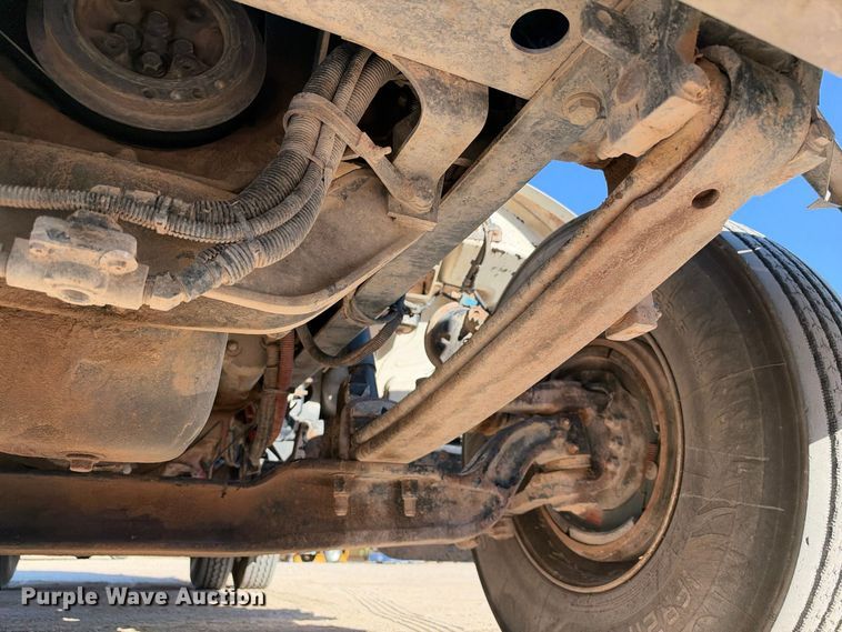 image for item FN3828 2009 Peterbilt 335 fuel / lube truck