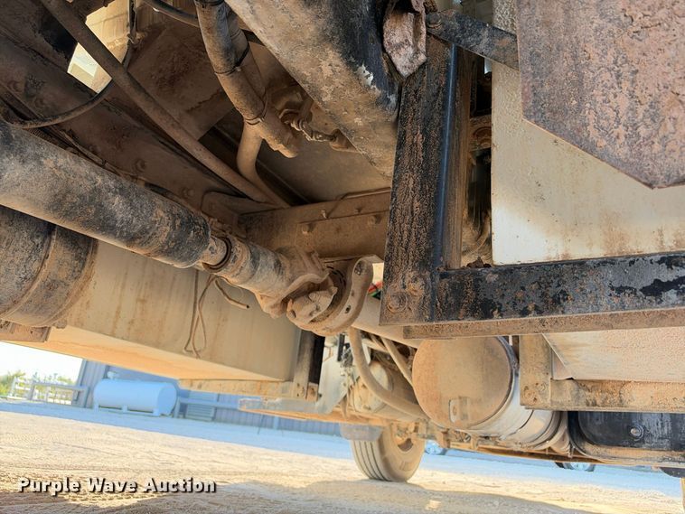 image for item FN3828 2009 Peterbilt 335 fuel / lube truck