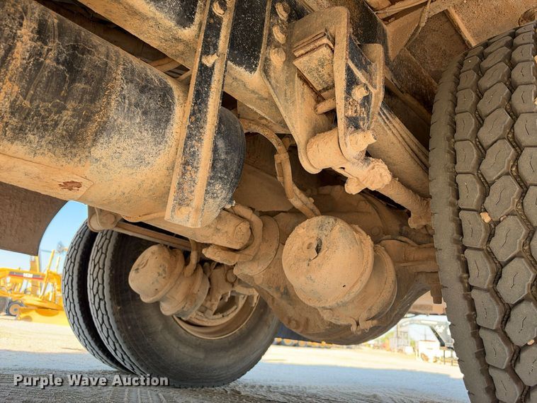 image for item FN3828 2009 Peterbilt 335 fuel / lube truck
