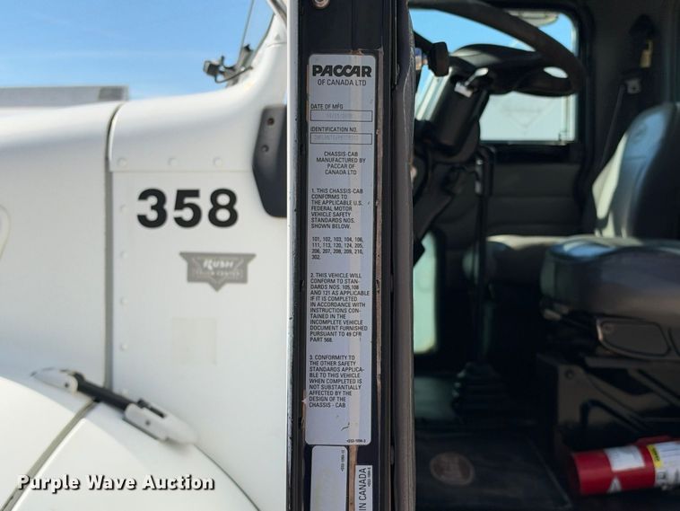 image for item FN3828 2009 Peterbilt 335 fuel / lube truck