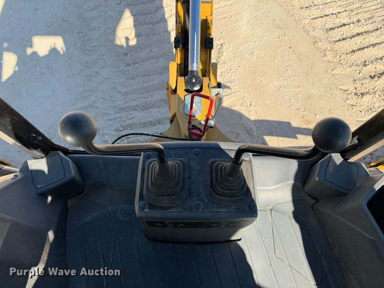 image for item FN3829 2022 Caterpillar 415 4X4 backhoe