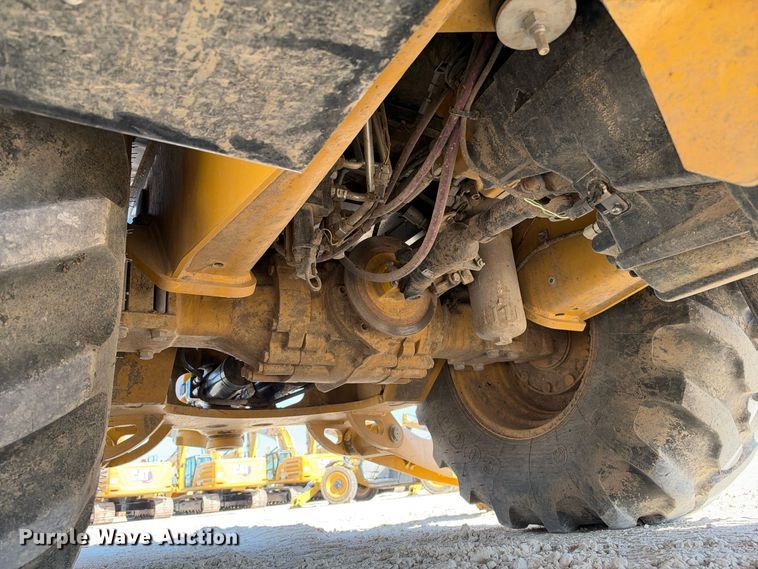 image for item FN3829 2022 Caterpillar 415 4X4 backhoe