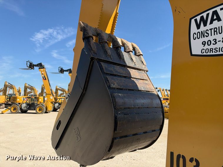 image for item FN3830 2022 Caterpillar 415 4X4 backhoe