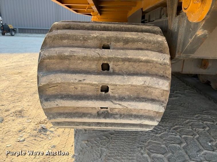 image for item FN3831 IHI IC45-2 track carrier