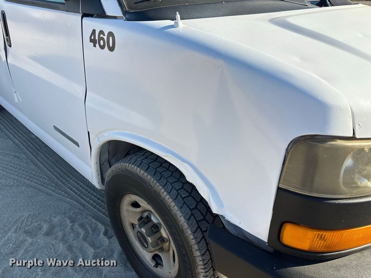 2004 GMC Savana G2500