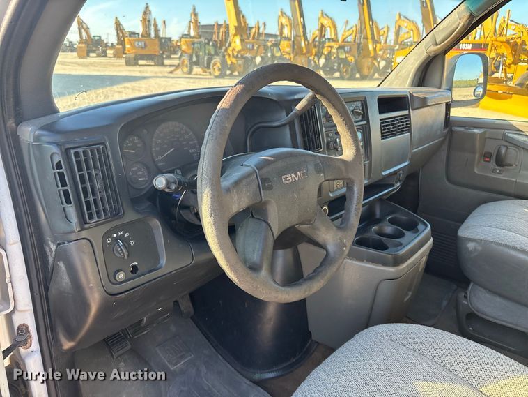 2004 GMC Savana G2500