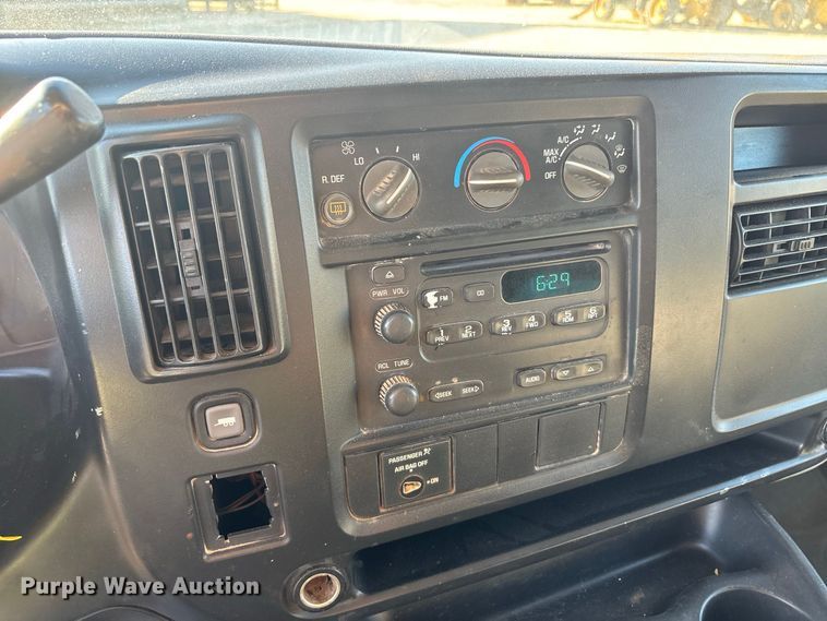 2004 GMC Savana G2500