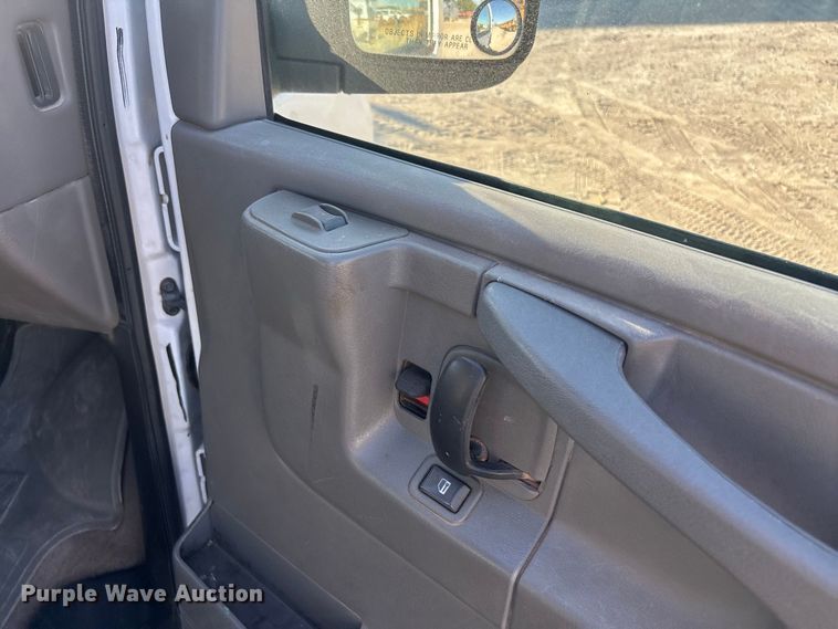 2004 GMC Savana G2500